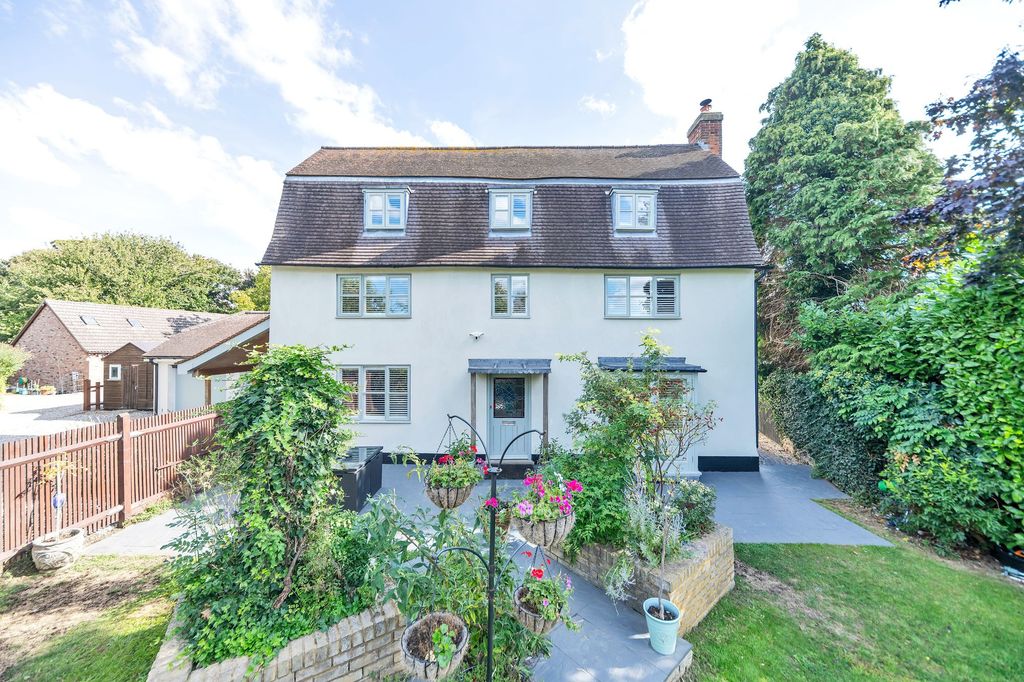 Property photo 1 of 39