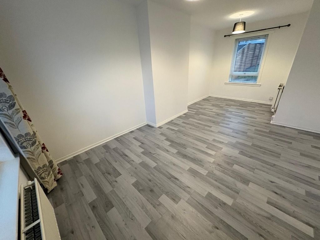 Property photo 3 of 8 Photo 3