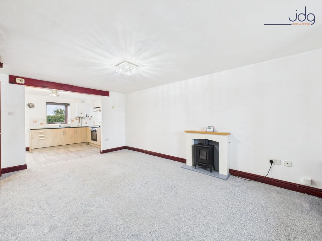 Property photo 3 of 6 Lounge