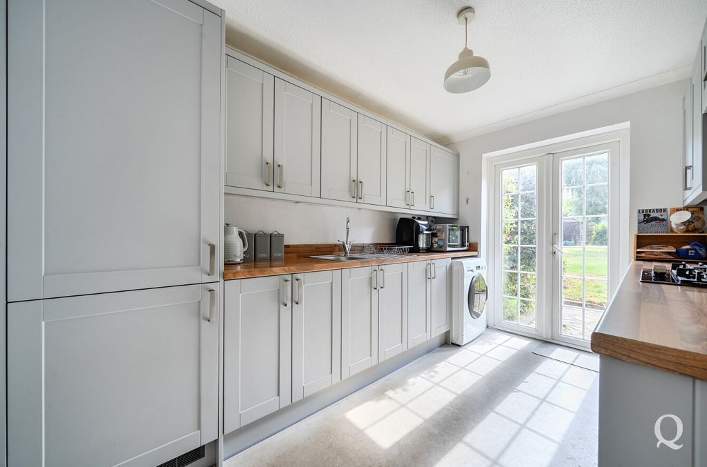 Property photo 2 of 24 90E3A9Ef-A2c3-4B8...