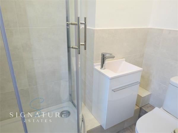 Property photo 3 of 5 Shared Bathroom.Jpg