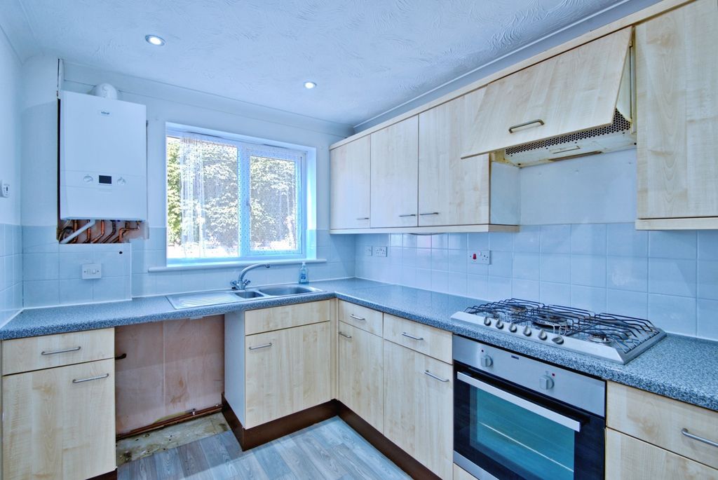 Property photo 2 of 17 Photo