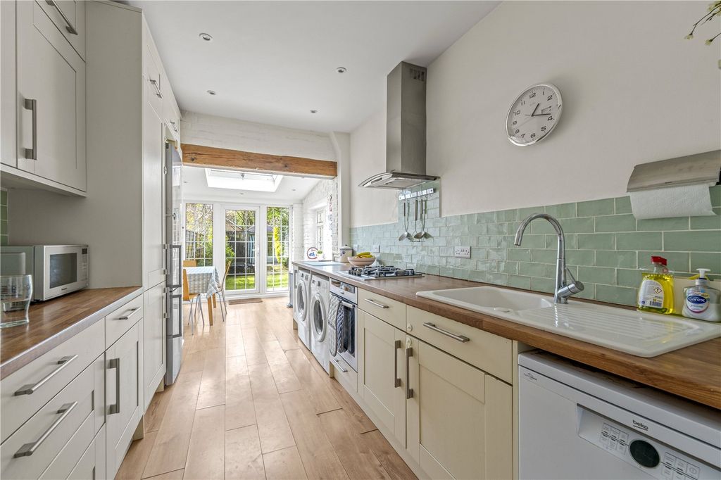 Property photo 2 of 13 Picture No. 20