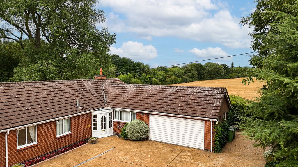 Property photo 3 of 39