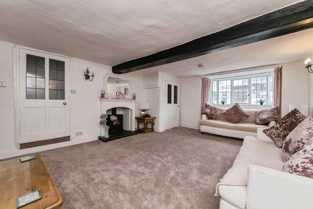 Property photo 2 of 20 Pbox-Img.Jpg