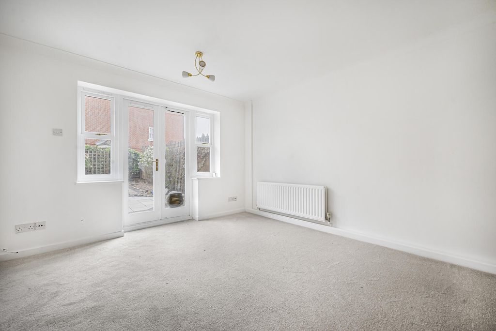 Property photo 2 of 15 Living Room