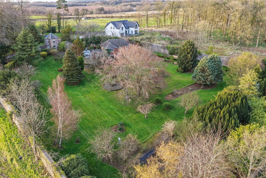 Property photo 2 of 37 5003823