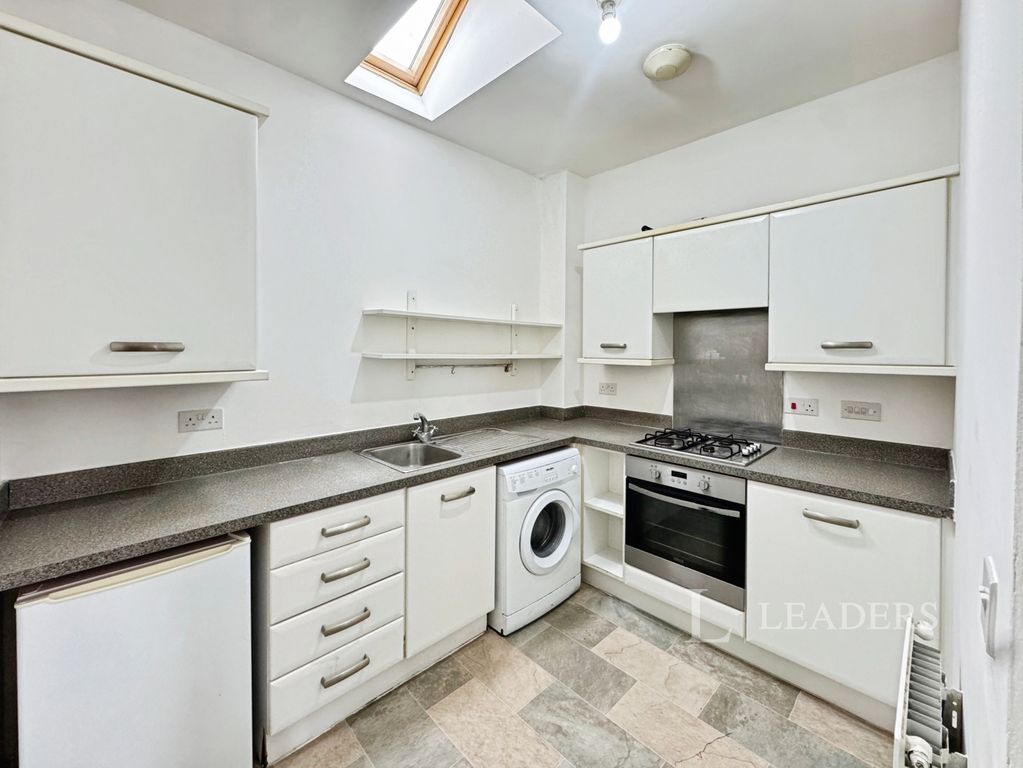 Property photo 1 of 8 Kicthen