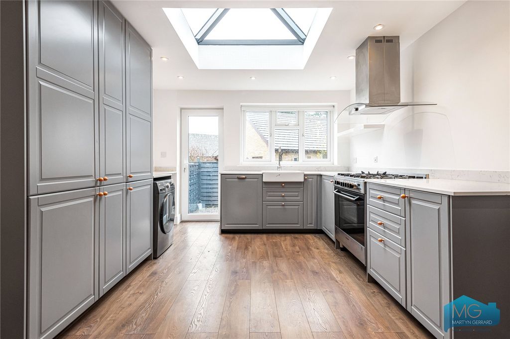 Property photo 2 of 17 Picture No. 05