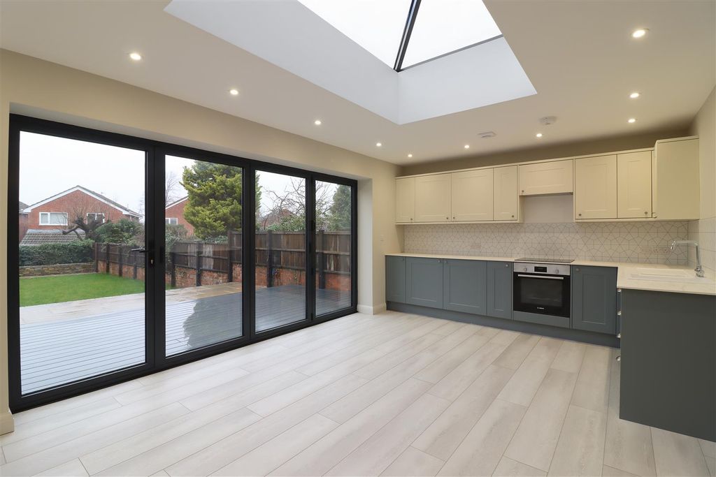 Property photo 2 of 27 Open Plan 'l' Shaped Kitchen/Diner
