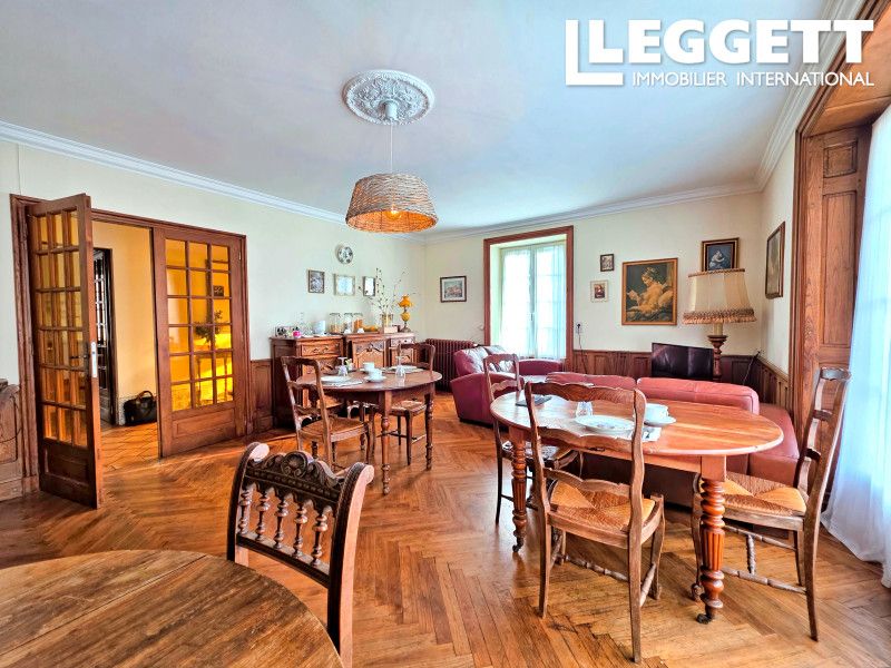 Property photo 3 of 10