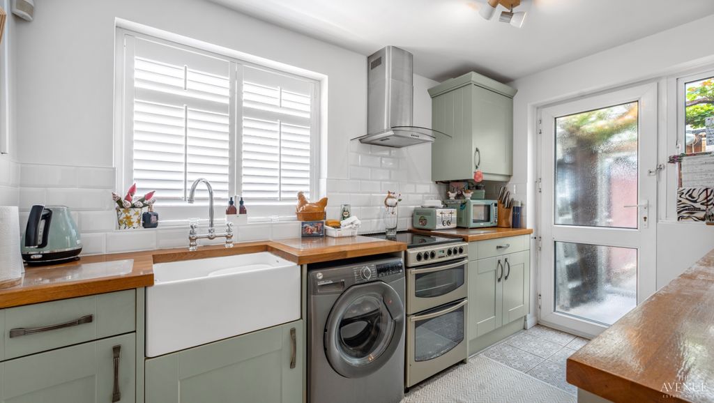 Property photo 3 of 22 5257993