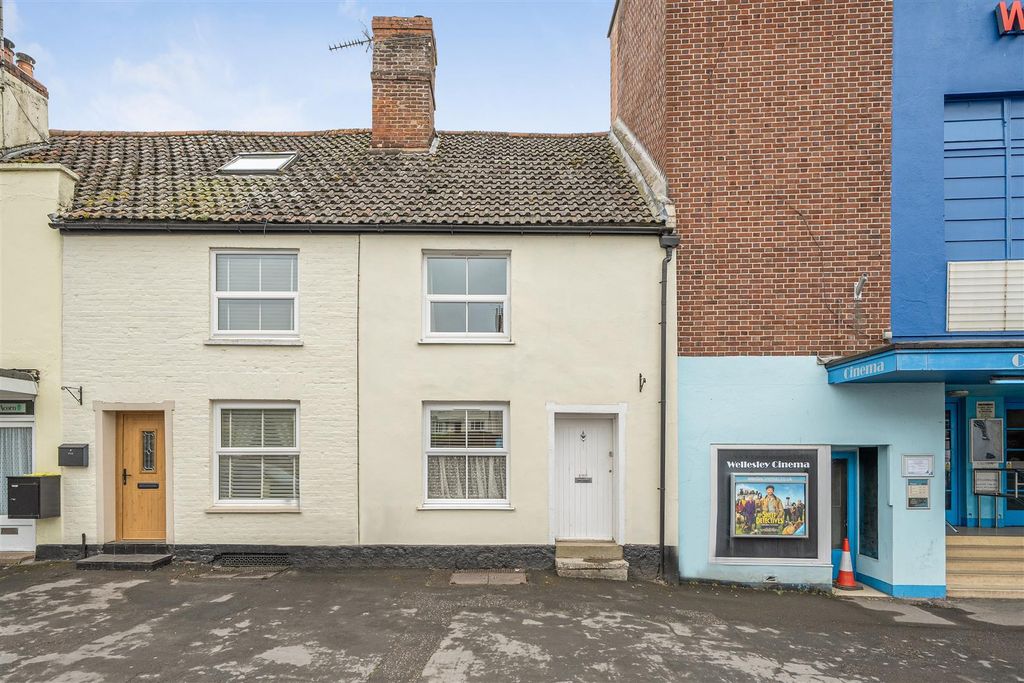 Property photo 1 of 11