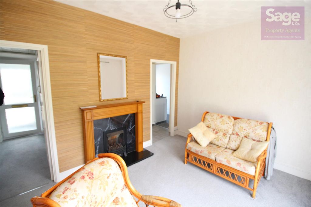 Property photo 3 of 22