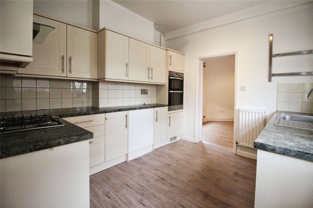 Property photo 2 of 16 Kitchen