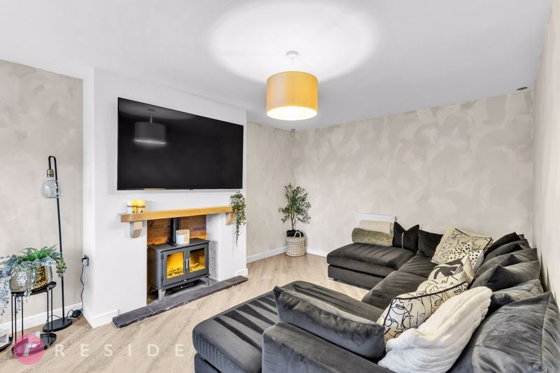 Property photo 2 of 22 Lounge