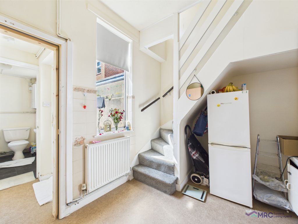 Property photo 3 of 6 Gallery