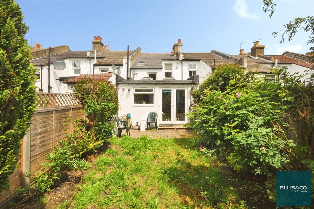 Property photo 3 of 13 Picture No. 11