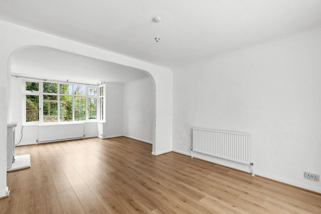 Property photo 3 of 19 Sitting Dining Room