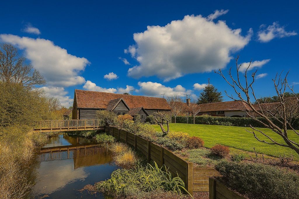 Property photo 1 of 23 Summer Time Rear