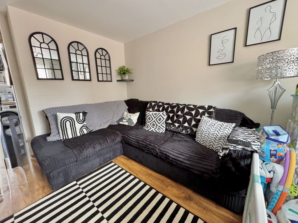 Property photo 2 of 17 Img_0213