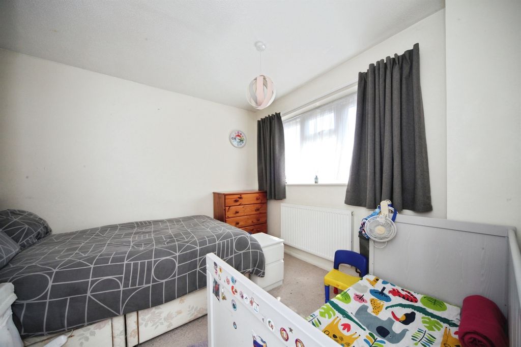 Property photo 2 of 12