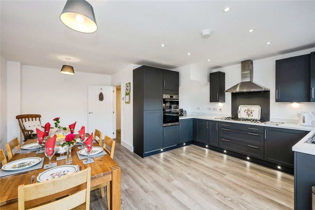 Property photo 3 of 15 Picture No. 04