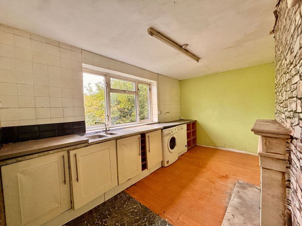 Property photo 2 of 10 Image 2