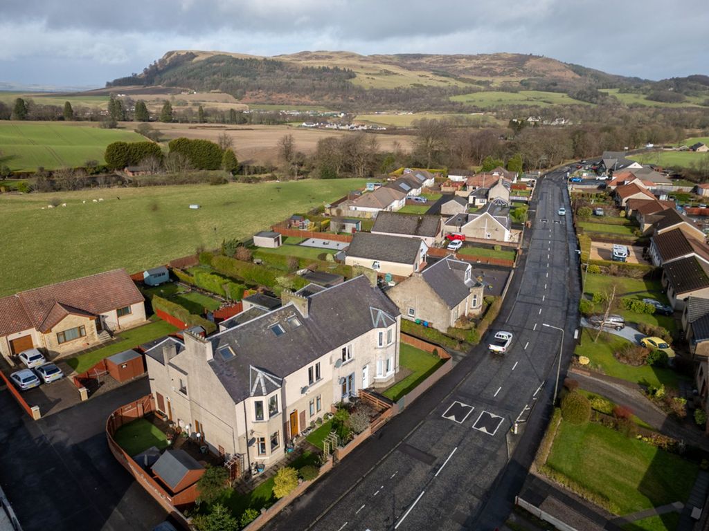 Property photo 2 of 26