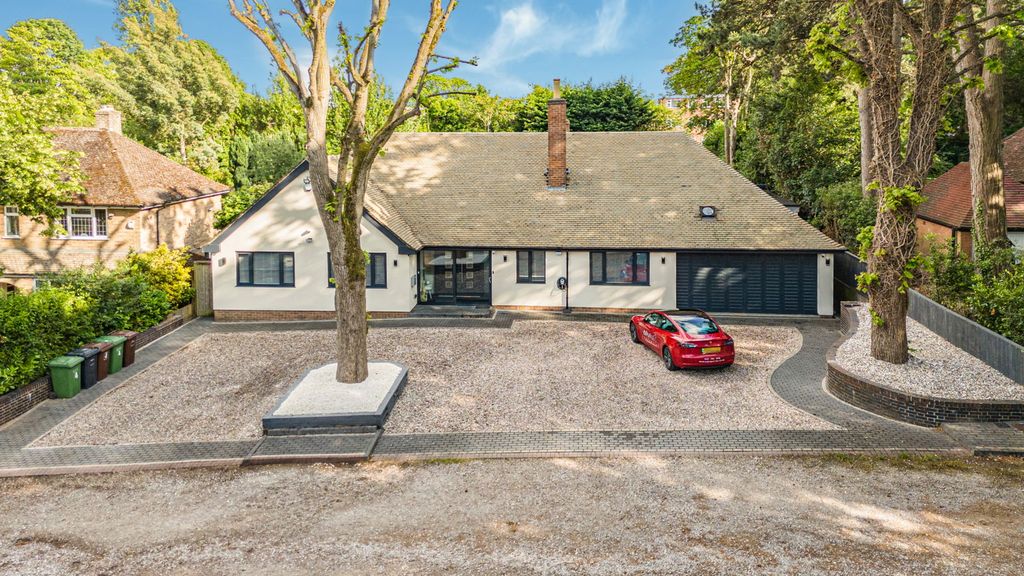 Property photo 1 of 36