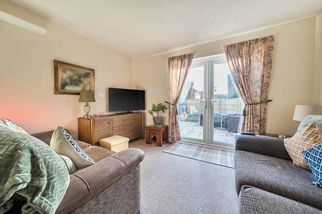 Property photo 3 of 15 1396593-3-695E751ce5B88.Jpg