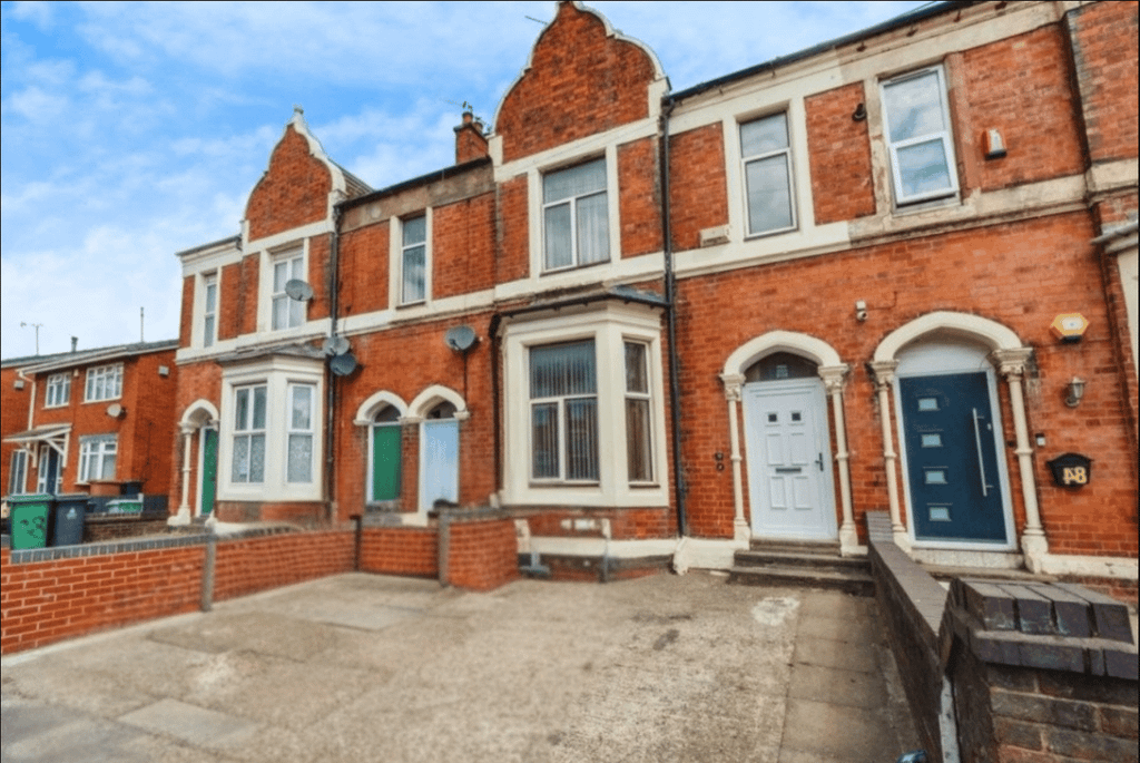 Property photo 1 of 18