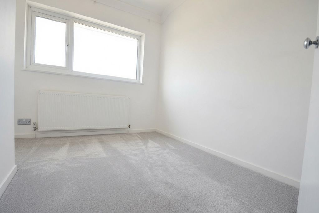 Property photo 3 of 5 Byy8i