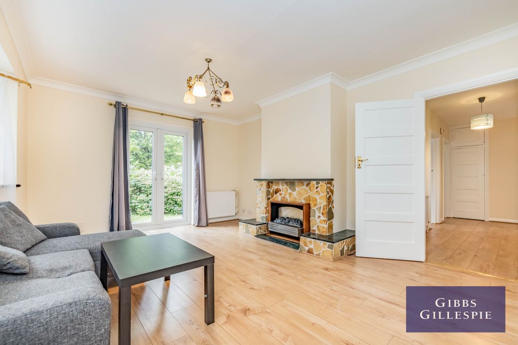 Property photo 1 of 10 1