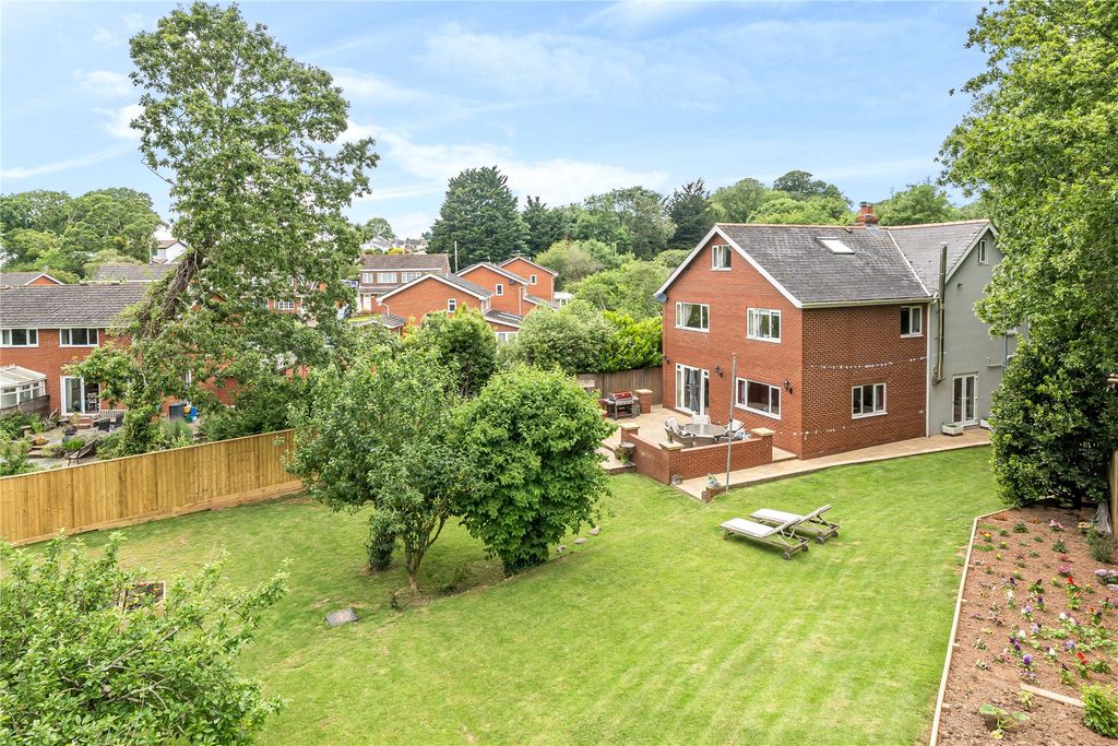 Property photo 1 of 19 Main And Garden