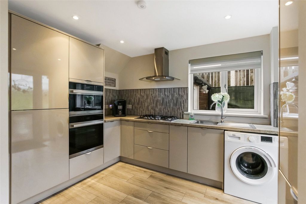 Property photo 3 of 18 Picture No. 08