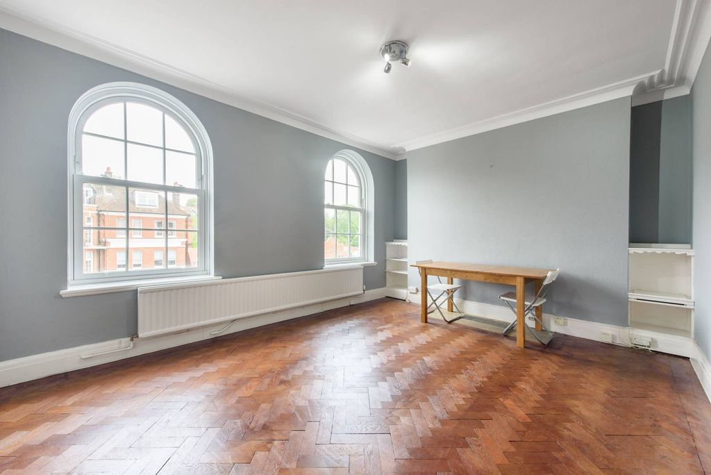 Property photo 3 of 10