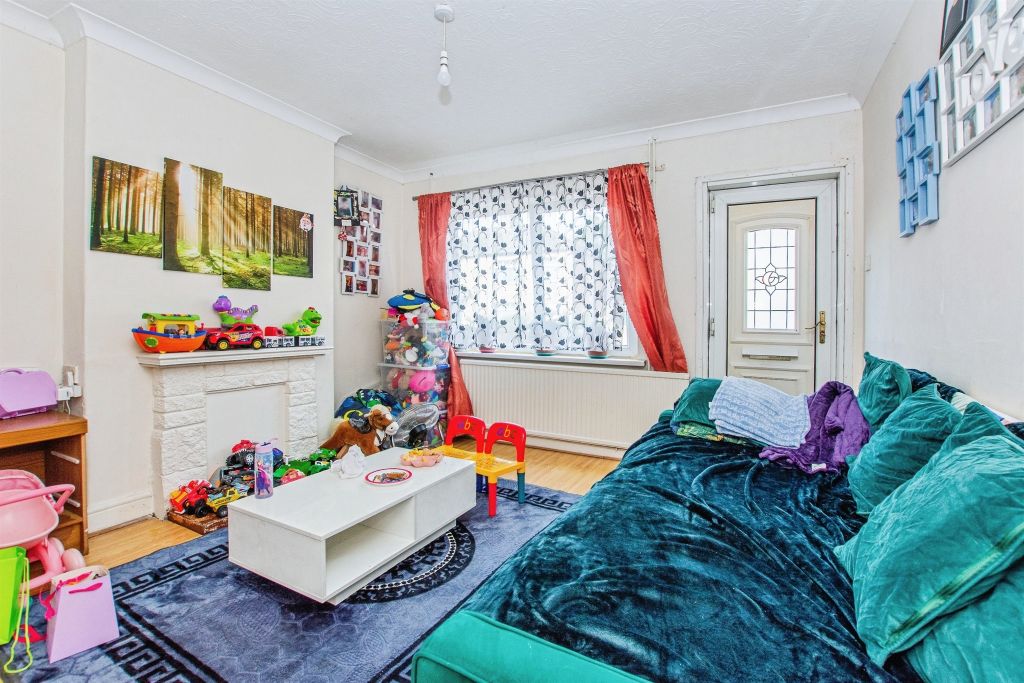 Property photo 3 of 18