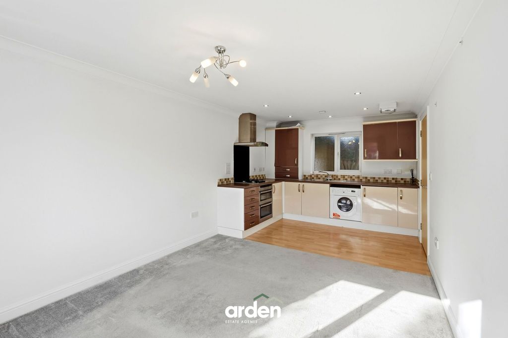 Property photo 2 of 8
