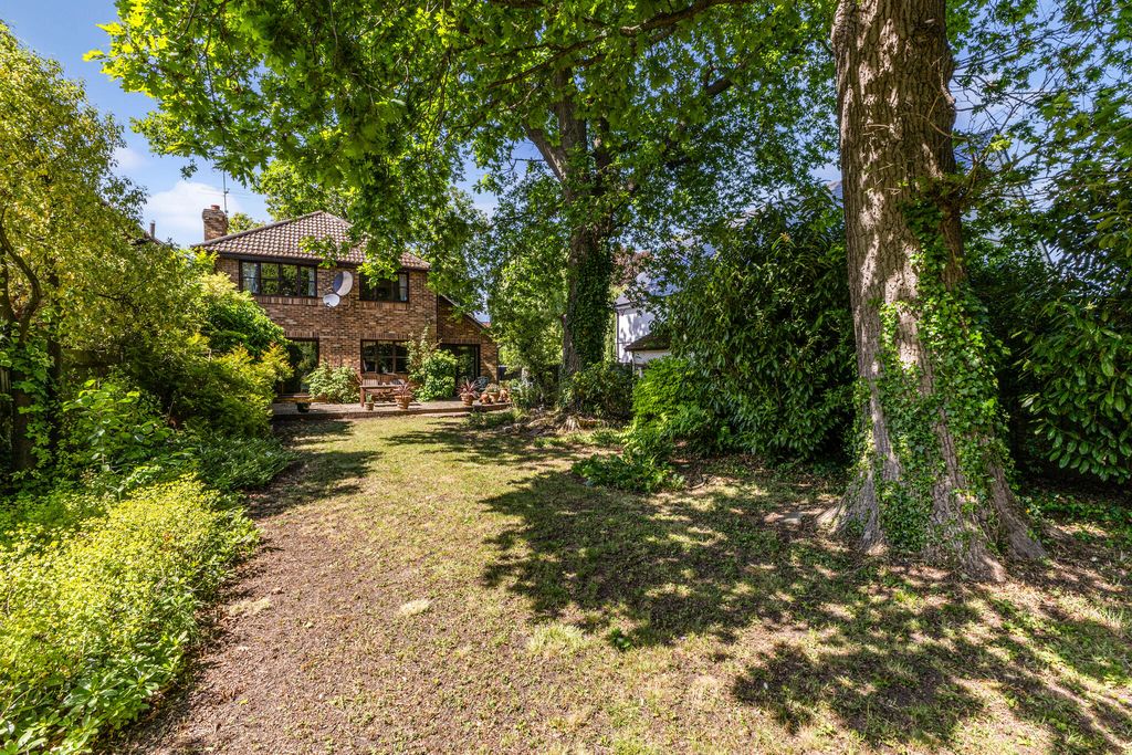 Property photo 2 of 14
