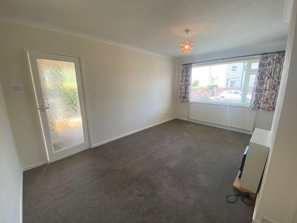 Property photo 3 of 21 Image