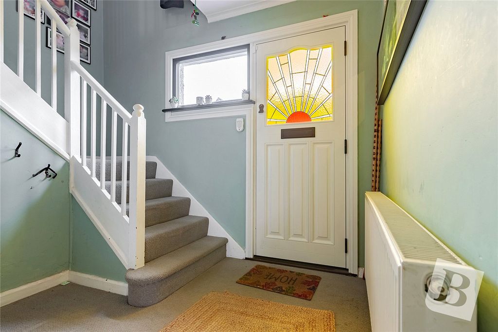 Property photo 2 of 12 Hallway