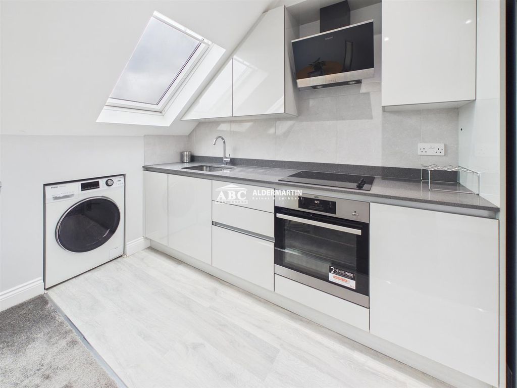 Property photo 2 of 8 Cam03827G0-Pr0134-Still002.Jpg