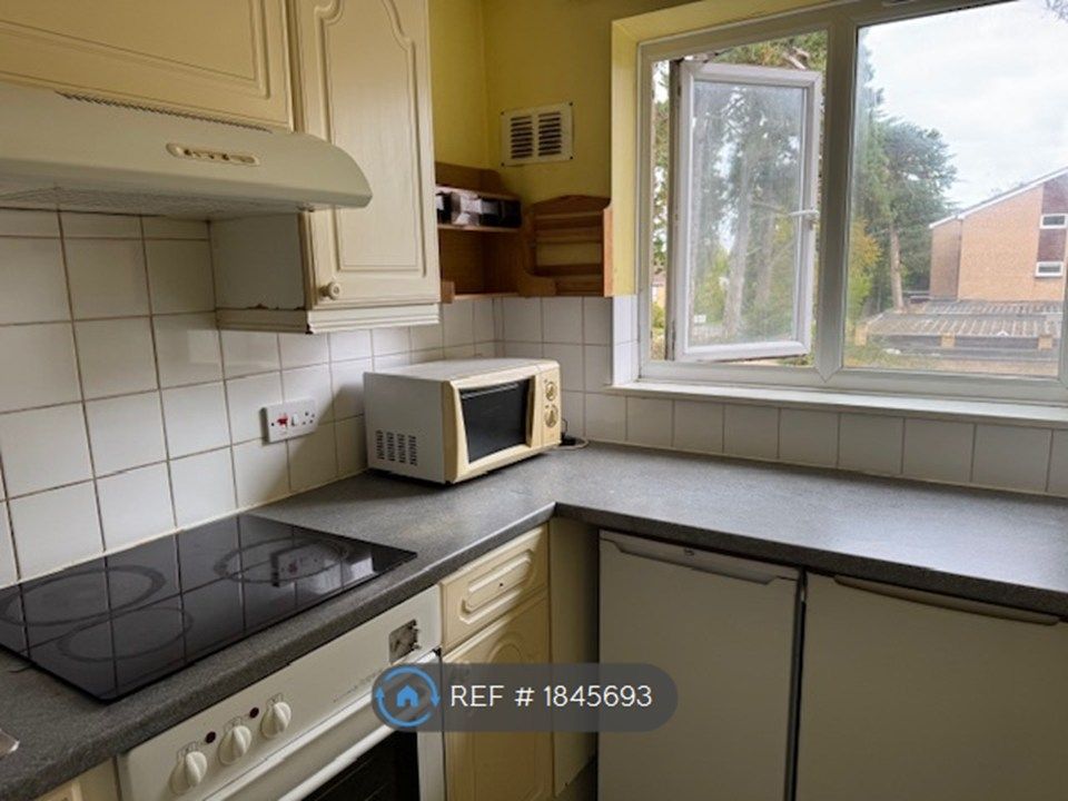 Property photo 1 of 12 Kitchen
