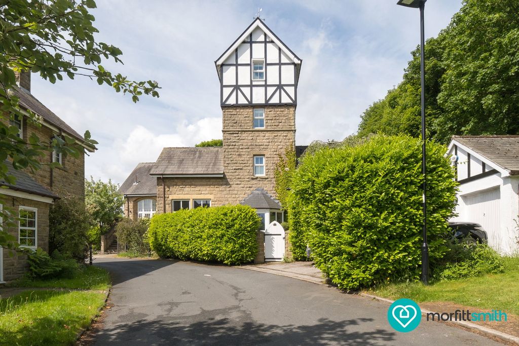 Property photo 1 of 52