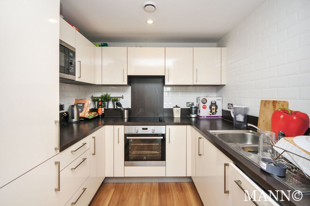 Property photo 2 of 11