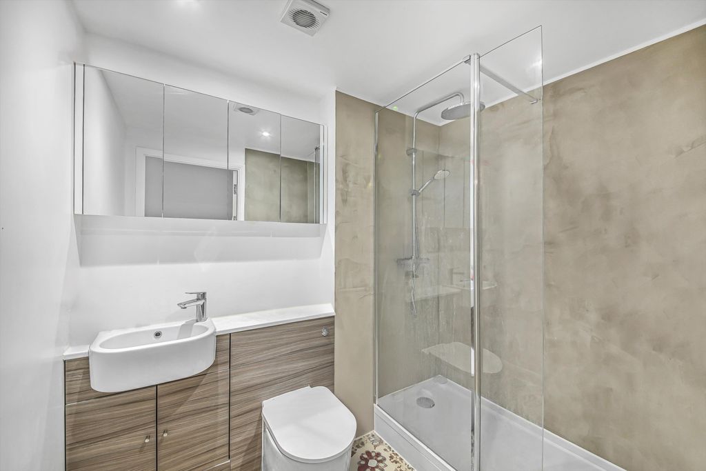 Property photo 3 of 11 Image