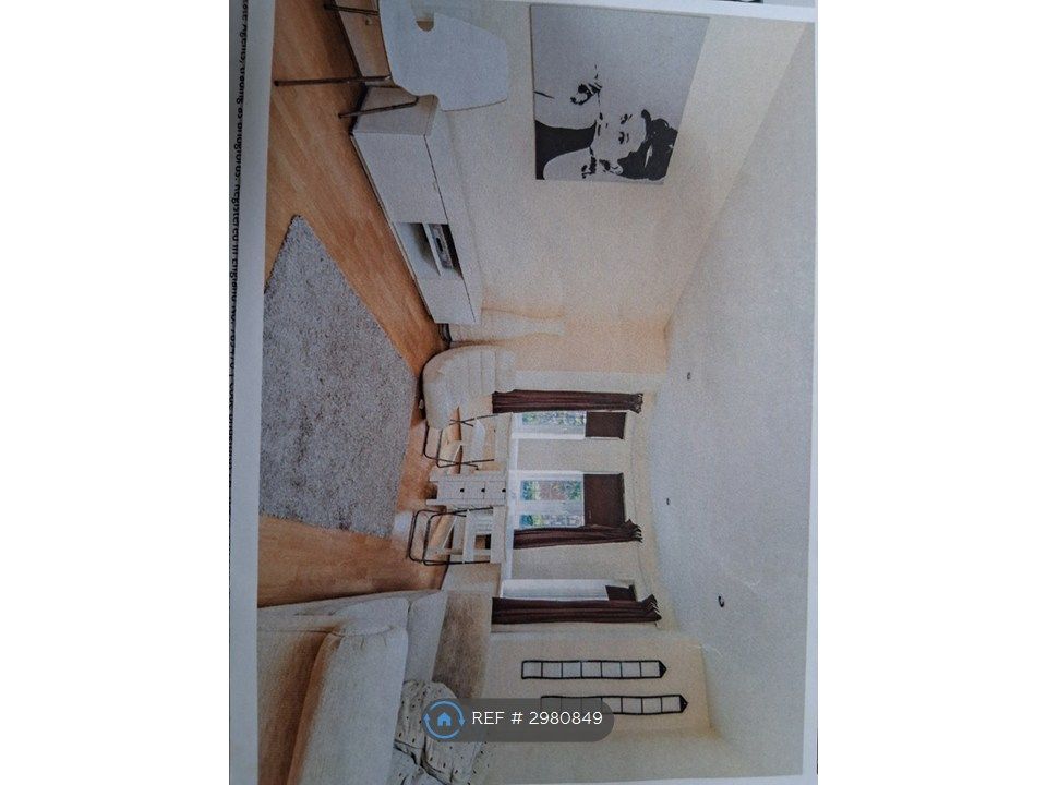 Property photo 1 of 2
