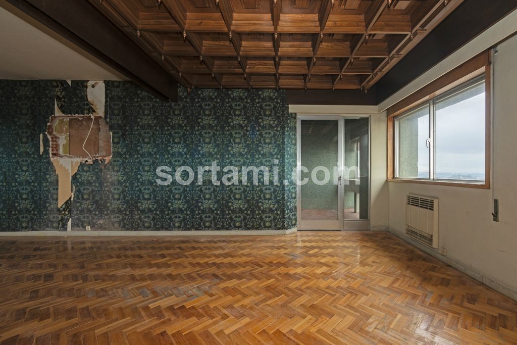 Property photo 3 of 38