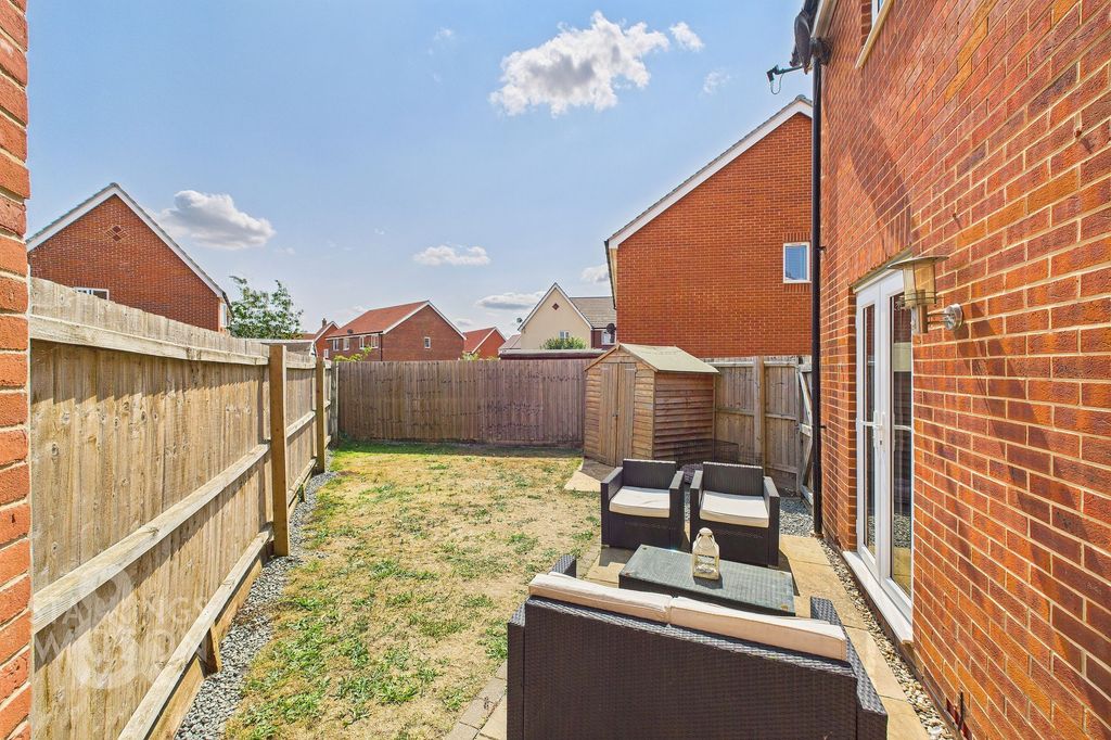 Property photo 3 of 19